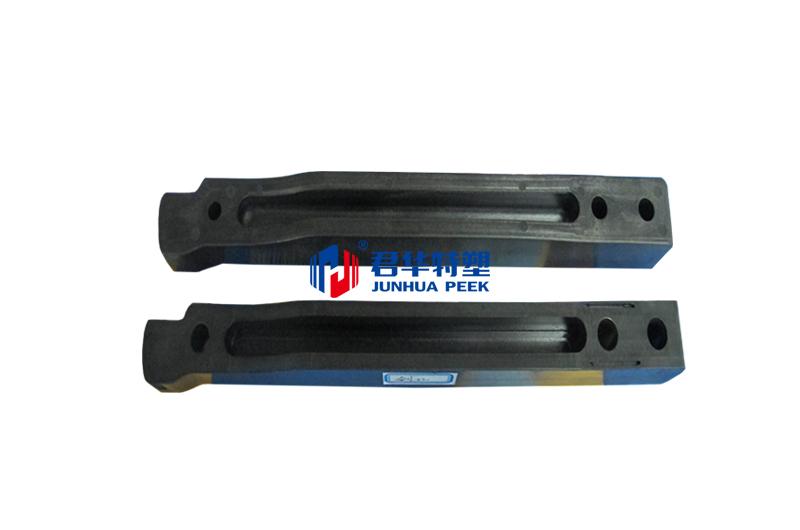 Haste intramedular minimamente invasiva com haste de mira em PEEK transparente aos raios X