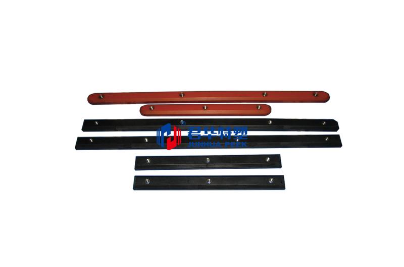 Tira de desgaste para trilho em PEEK