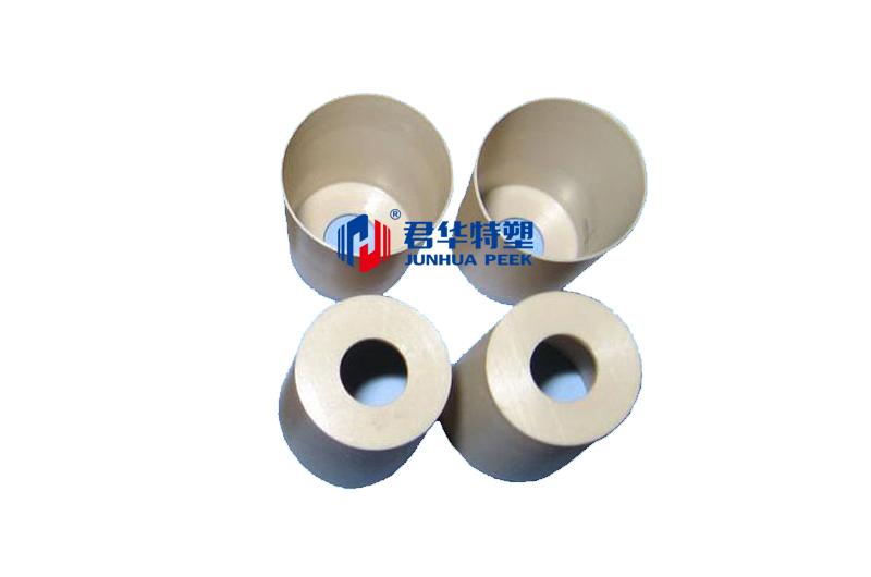 Manga cônica de parede fina em PEEK