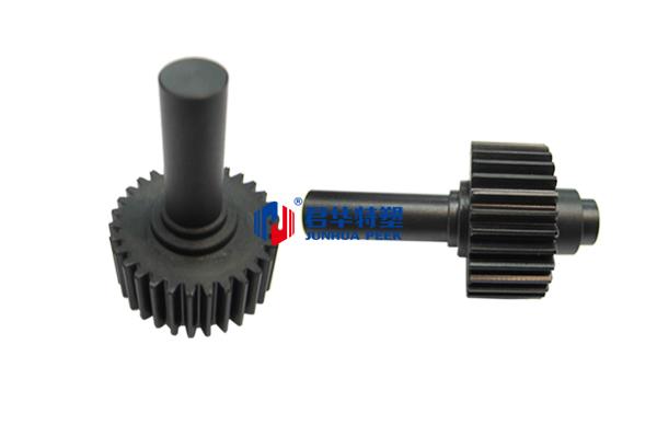 Eixo e engrenagem cilíndrica em PEEK