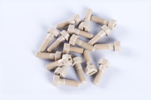 Parafuso sextavado ranhurado M3 em PEEK