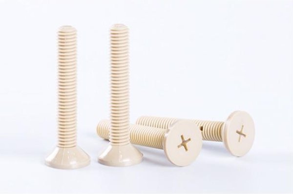 Parafuso cruzado rebaixado em PEEK